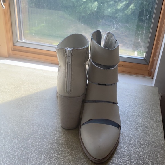 Steven by Steve Madden boots - Picture 2 of 4